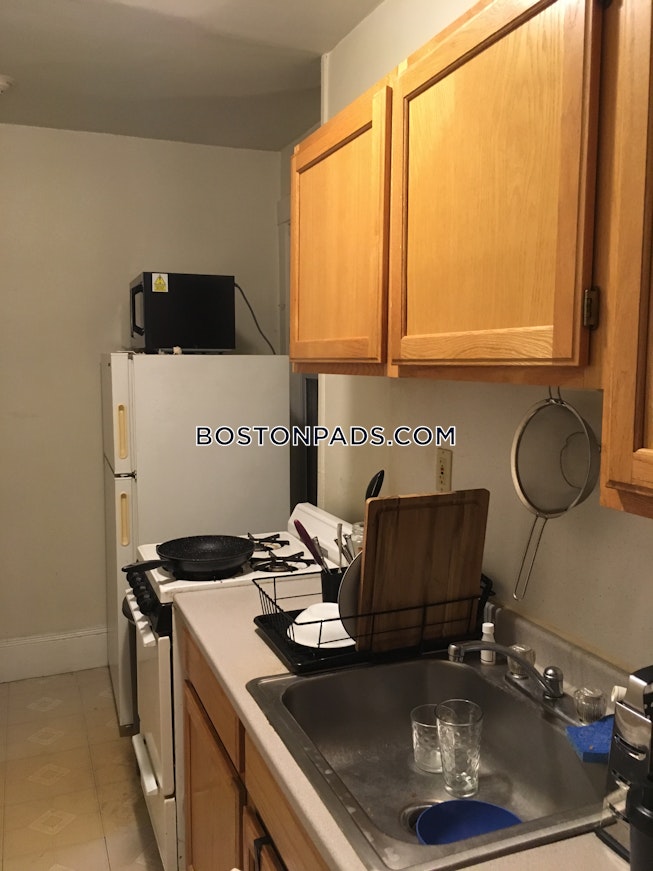 Somerville - $2,300 /mo