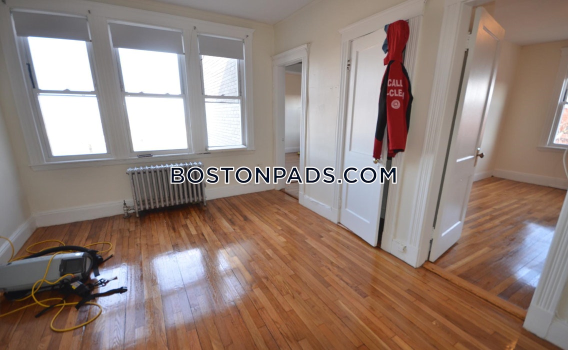 Boston - $1,925