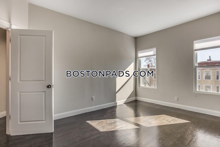 Boston - $4,800 /month