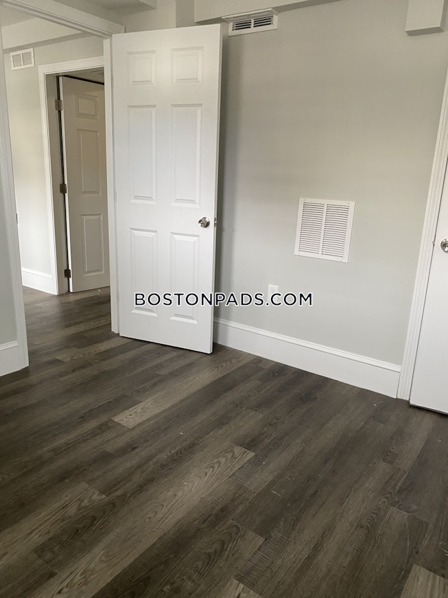 Boston - $4,550 /mo