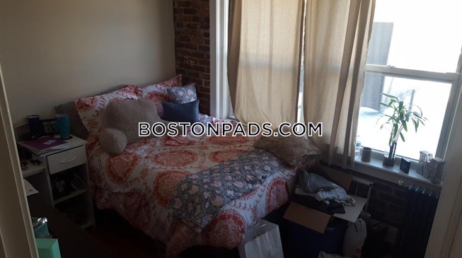 Boston - $2,700 /mo