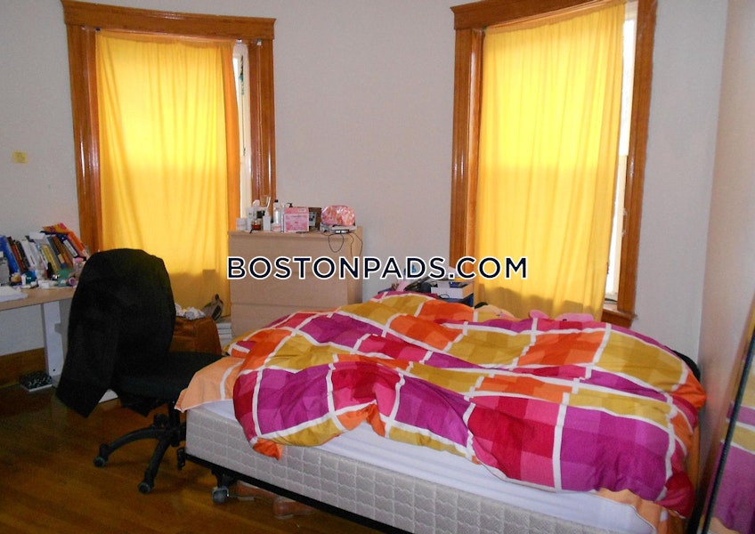 Boston - $3,200 /month