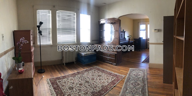 Brookline - $2,100 /mo