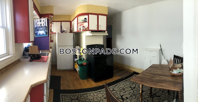 Brookline - $2,100 /mo