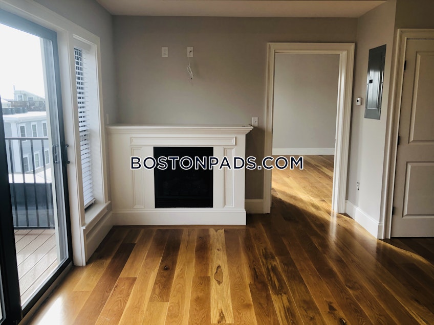 Boston - $3,600 /month