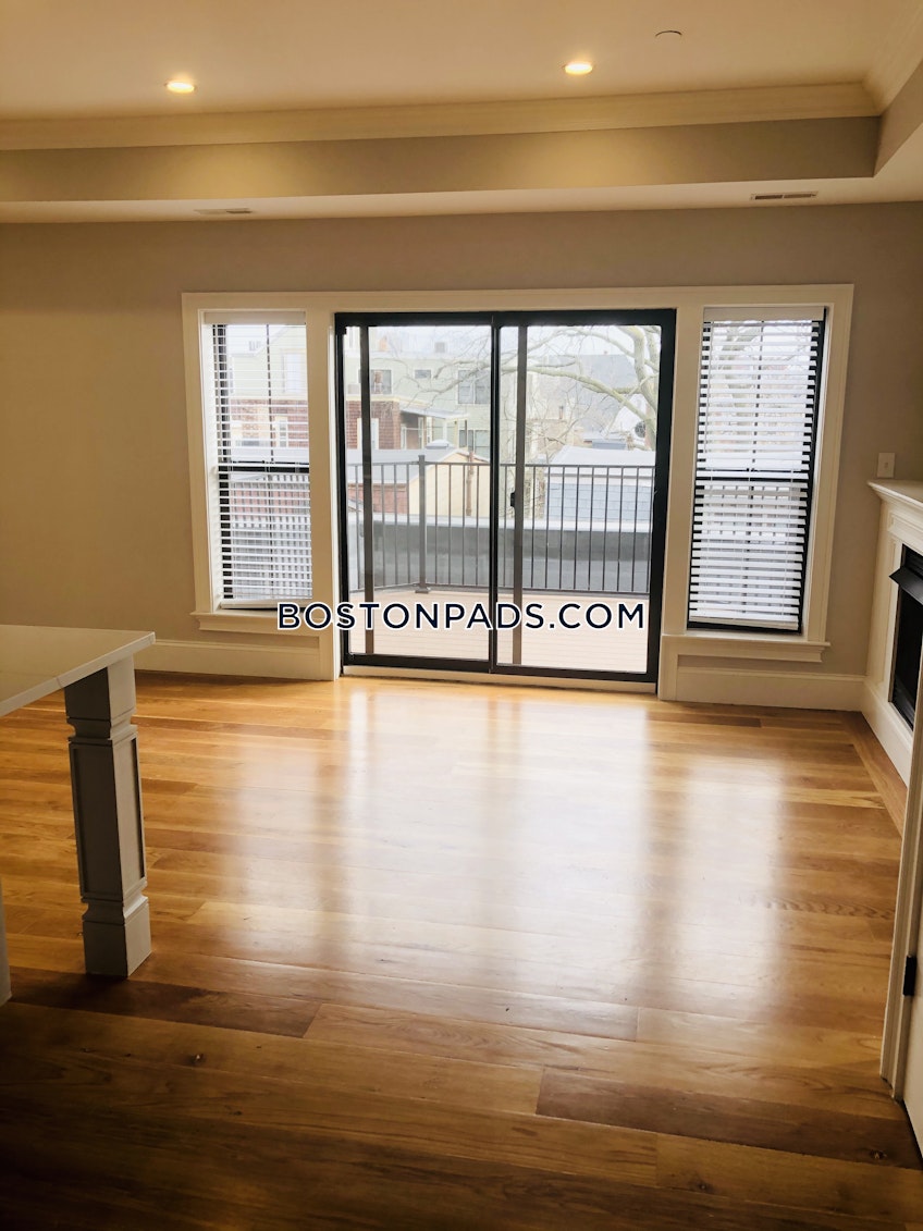 Boston - $3,600 /month