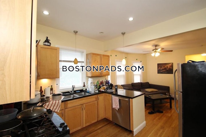 somerville-4-beds-2-baths-porter-square-5400-4551936 