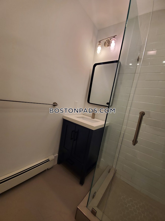 Boston - $3,200 /mo