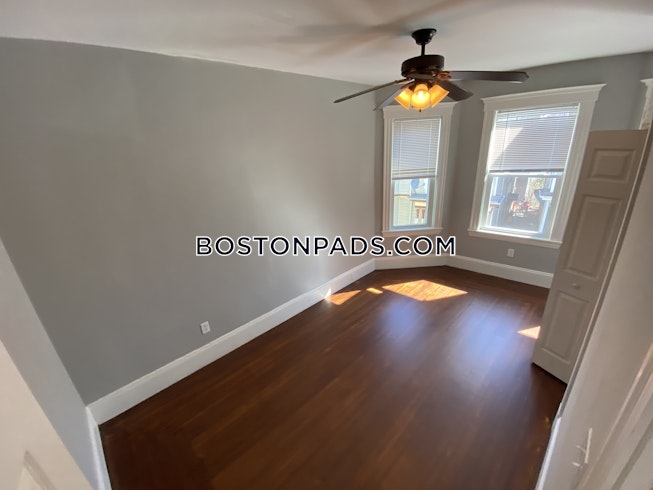 Boston - $7,400 /mo
