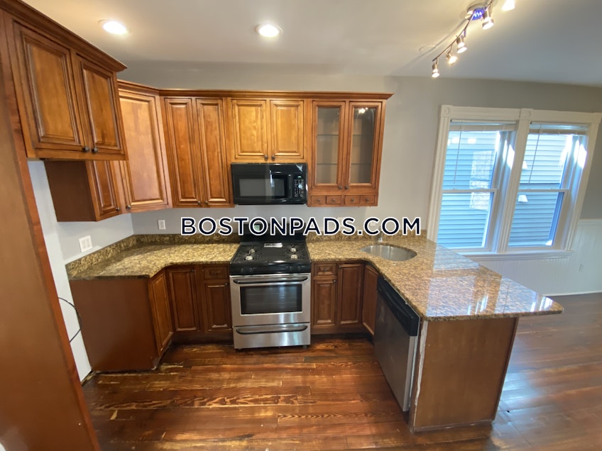 Boston - $7,450 /month