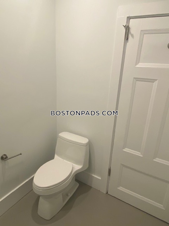 Boston - $3,200 /mo