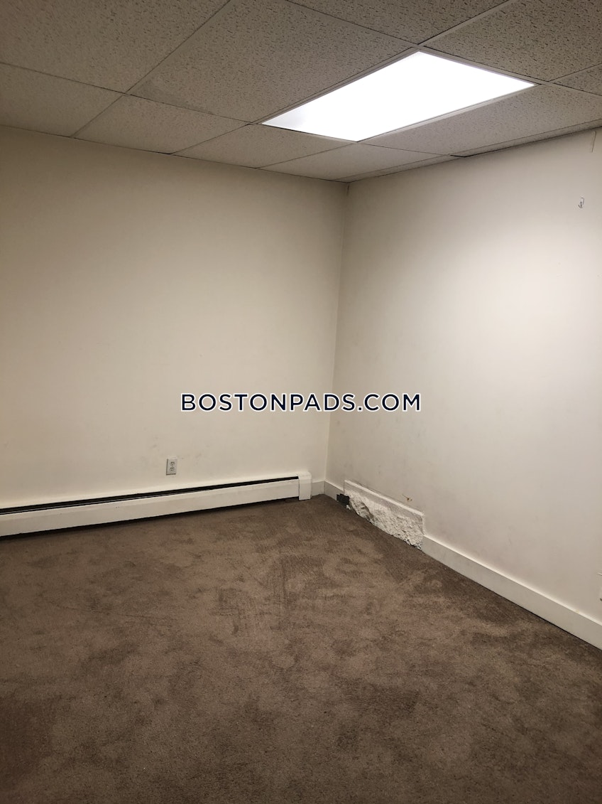 Boston - $3,200 /month