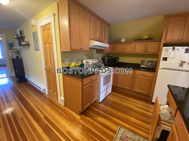 Somerville - $3,495 /mo