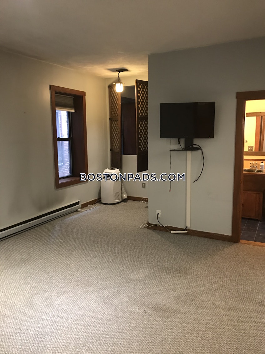 Boston - $4,100 /month