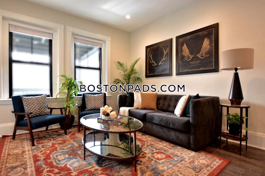 Boston - $5,800 /month