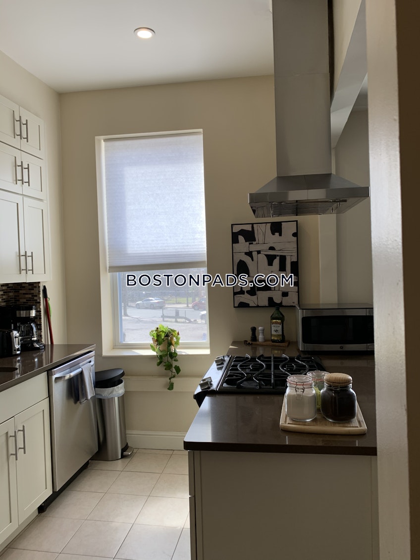 Boston - $3,550 /month