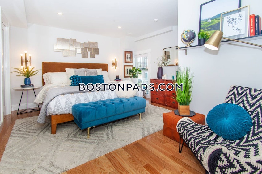 Boston - $2,600 /month