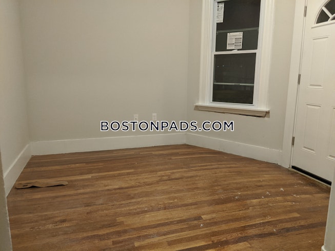 Chelsea - $3,000 /mo