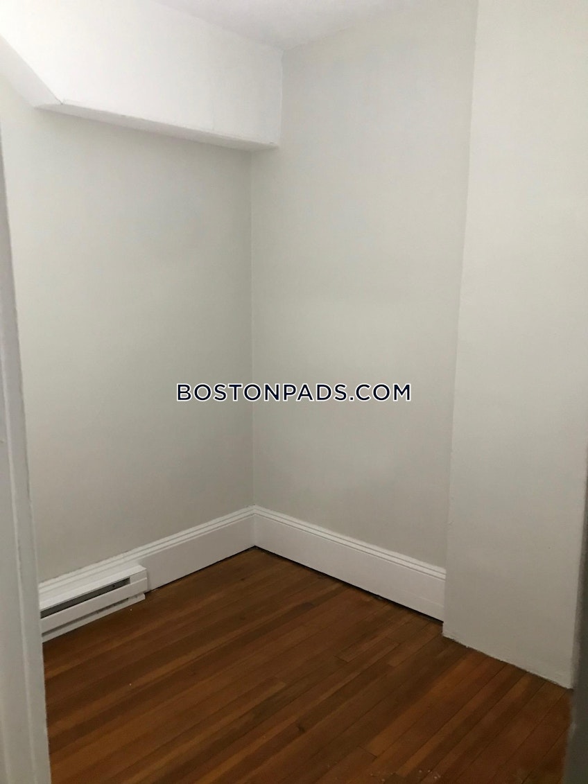 Boston - $3,995 /month