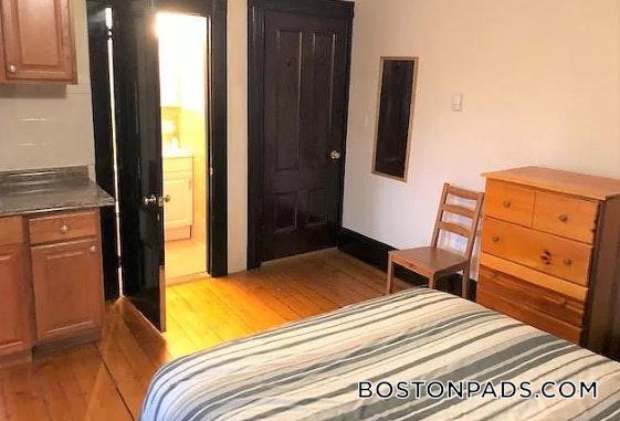 Cambridge - $2,100