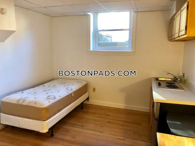 Boston - $2,045 /mo