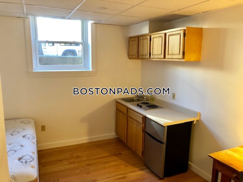Boston - $2,045 /month