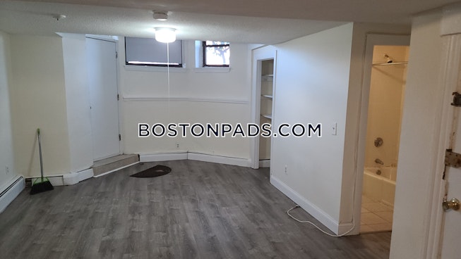 Brookline - $2,000 /mo