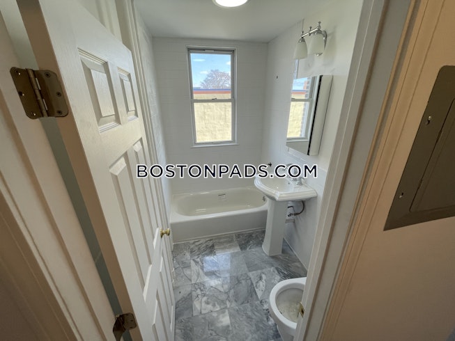 Boston - $1,700 /mo