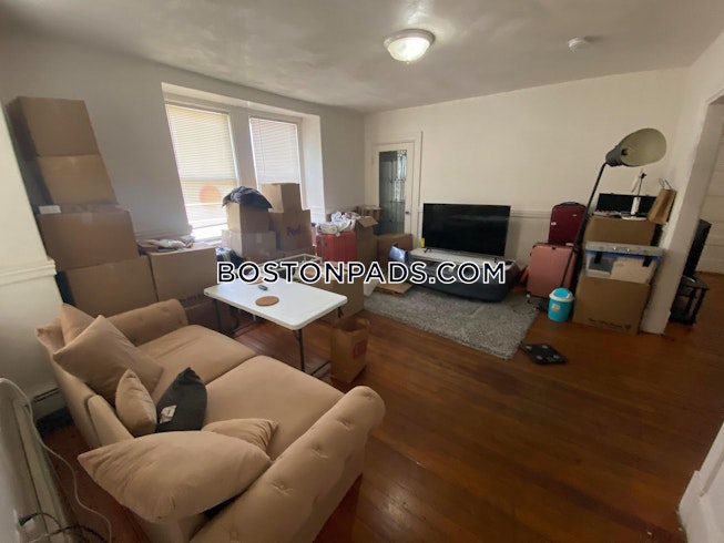 Boston - $4,600 /mo