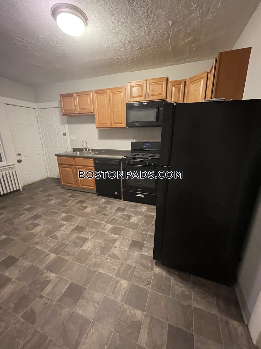 Boston - $2,095 /month