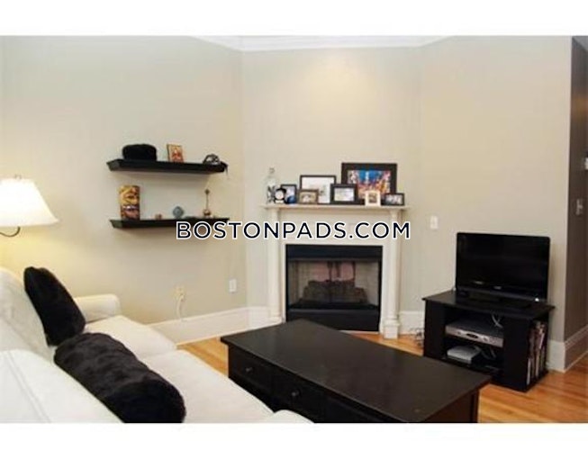 Boston - $3,350 /mo