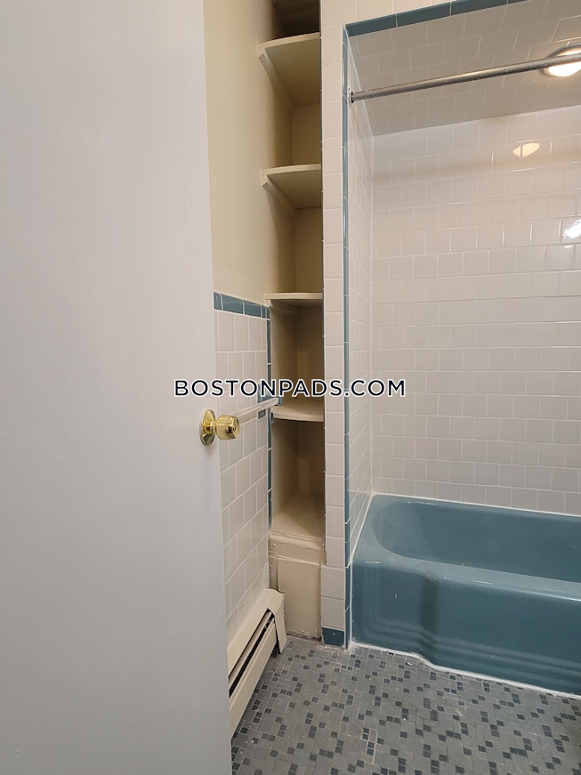 Roxbury Crossing - $2,750 /mo