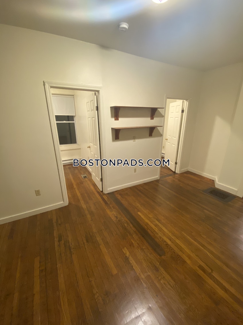 Boston - $4,600 /month