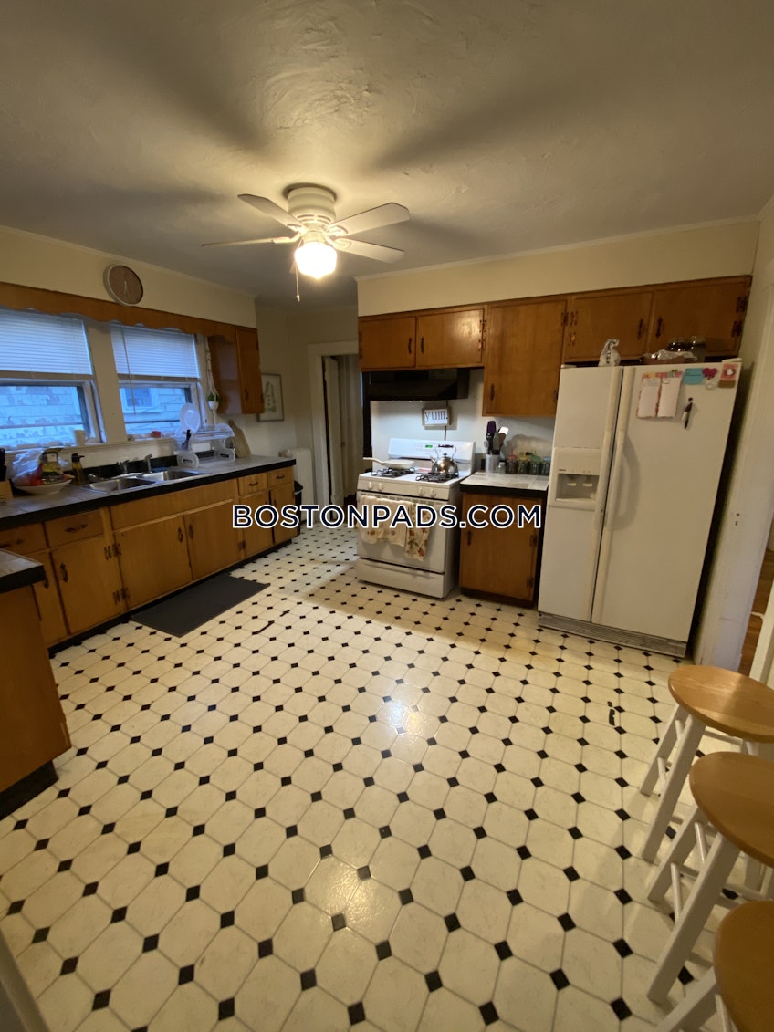 Boston - $3,495 /month