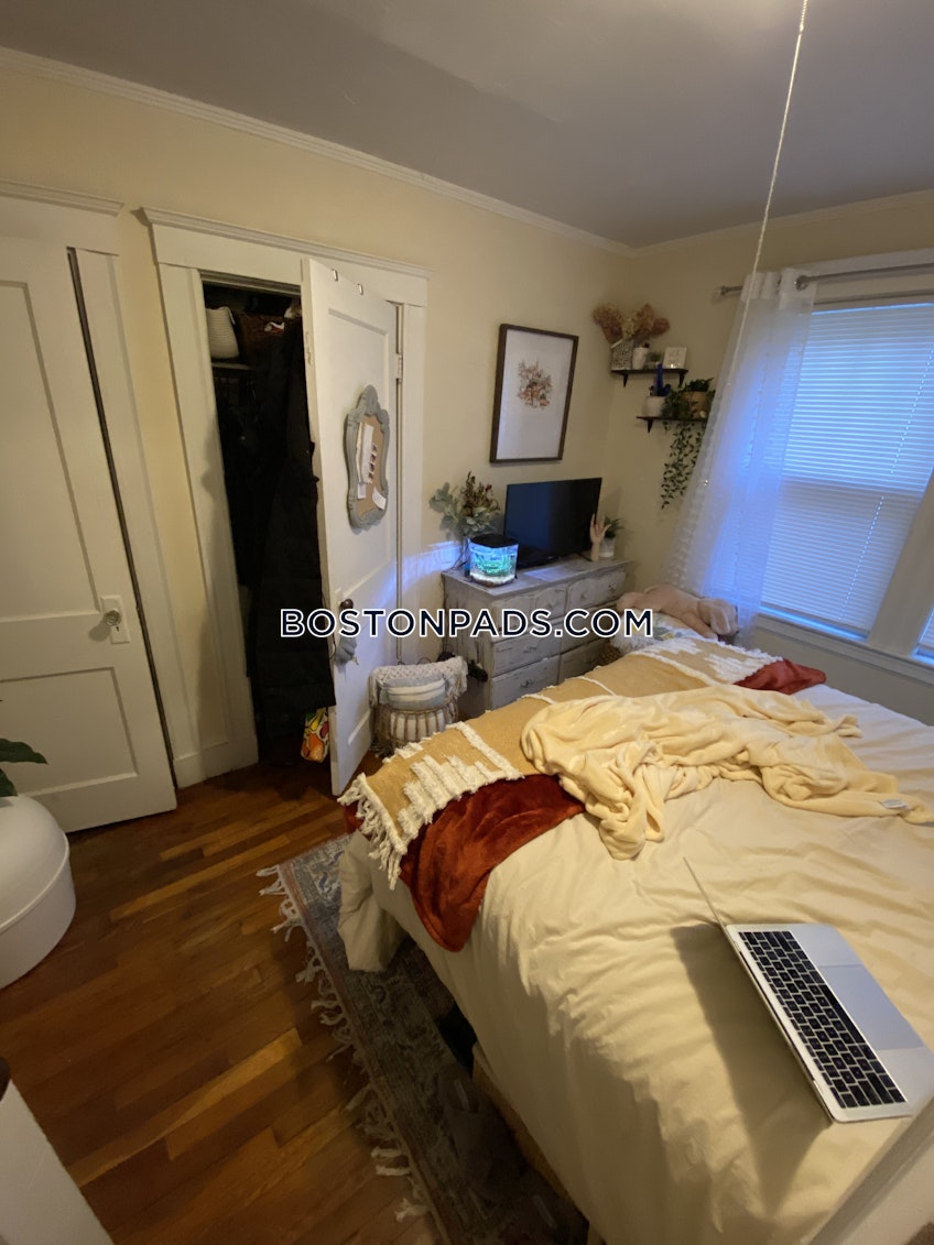 Boston - $3,495 /month