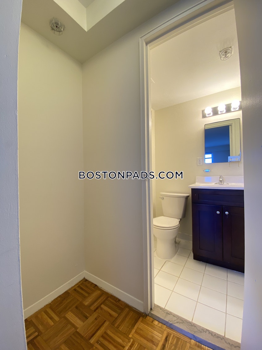 Brookline - $2,525 /month