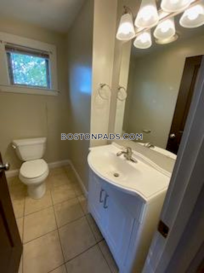 Boston - $2,600 /mo