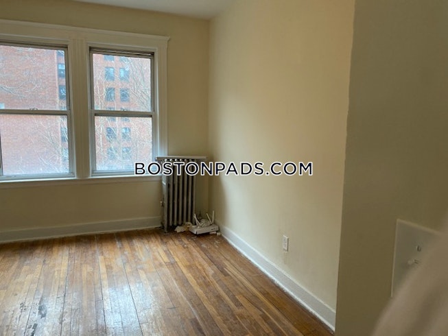 Boston - $2,750 /mo