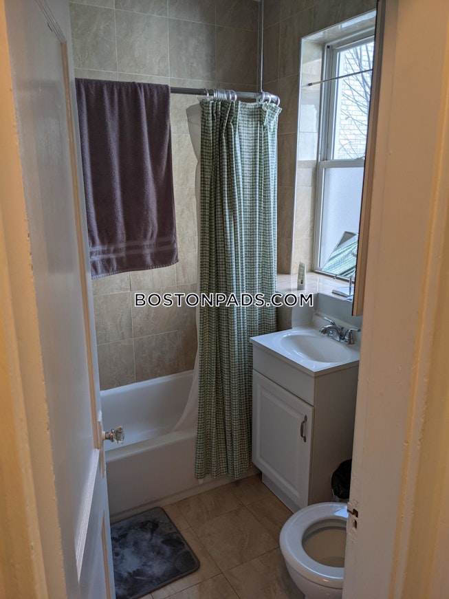 Boston - $2,450 /mo