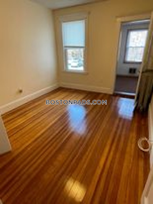 Boston - $3,550 /mo