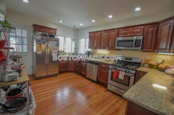 Somerville, $5,900/mo