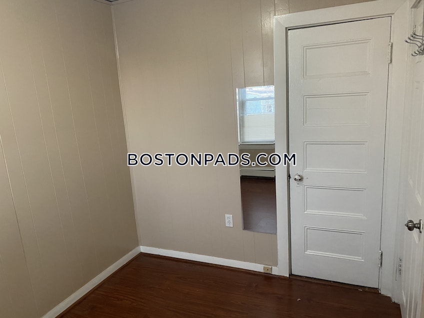 Boston - $2,395 /month