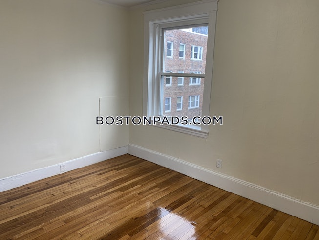 Boston - $2,375 /mo