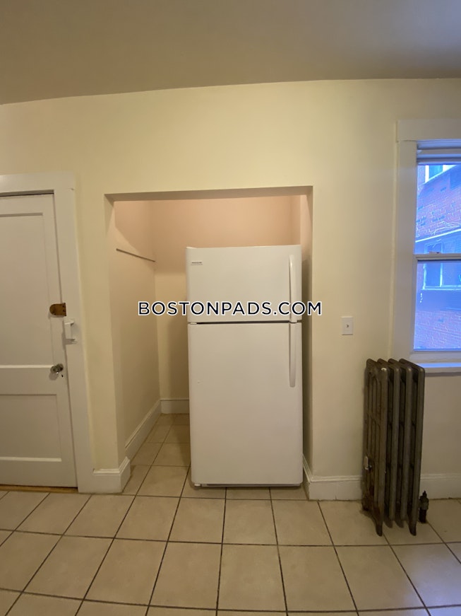 Boston - $3,550 /mo