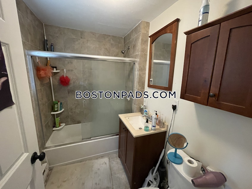 Boston - $2,099 /month