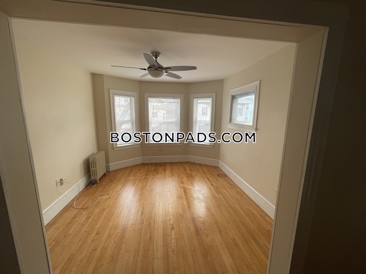 dorchester-apartment-for-rent-3-bedrooms-1-bath-boston-3300-4572287 