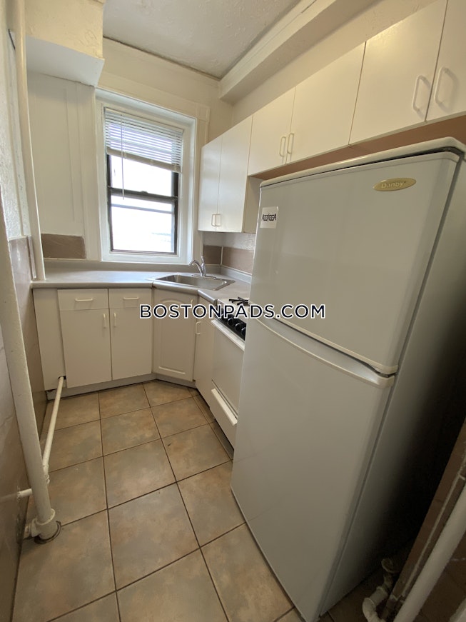 Boston - $3,950 /mo