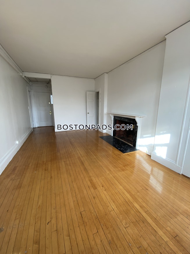 Boston - $3,950 /mo