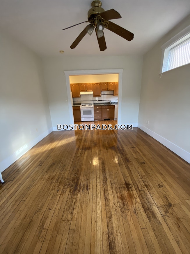 Boston - $3,100 /mo