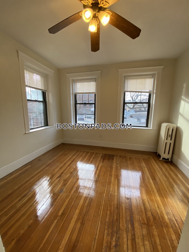 Boston - $3,100 /mo